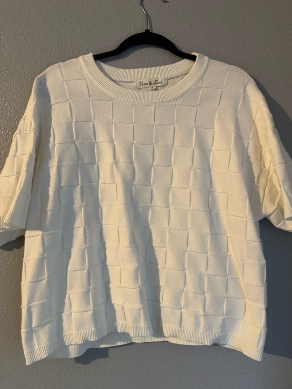 Vine & Love Cream Textured Short-Sleeve Crew Neck Sweater